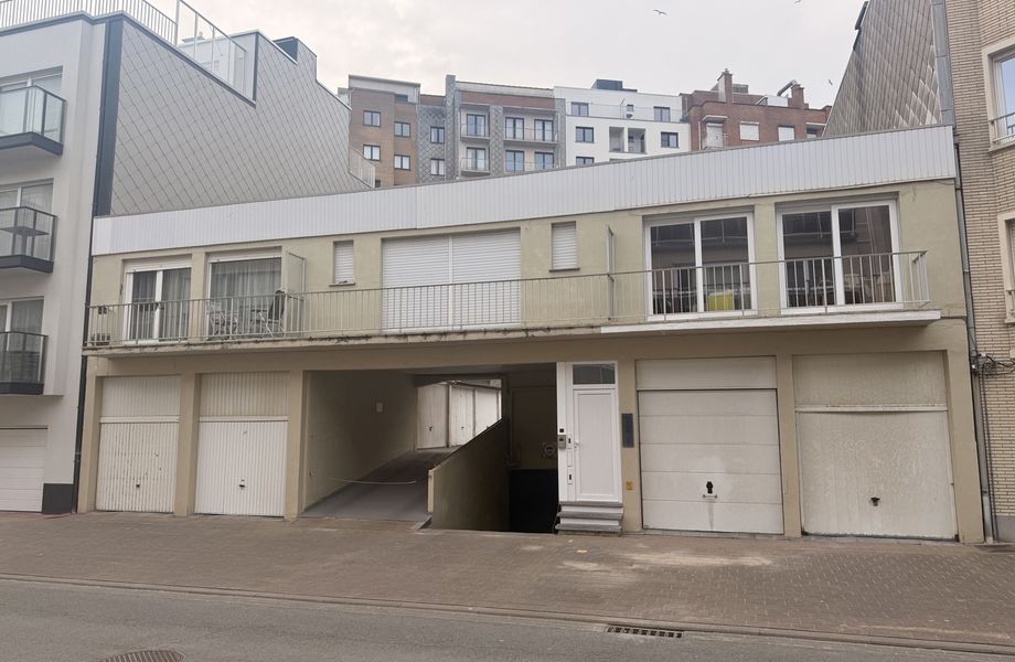 Garage + berging te koop in Middelkerke