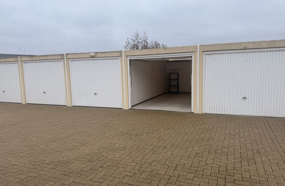 Garage (ferme) à louer a Westende