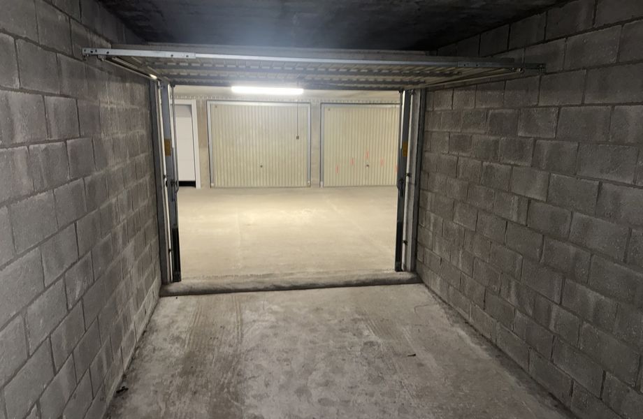 Gesloten garagebox te huur in Middelkerke