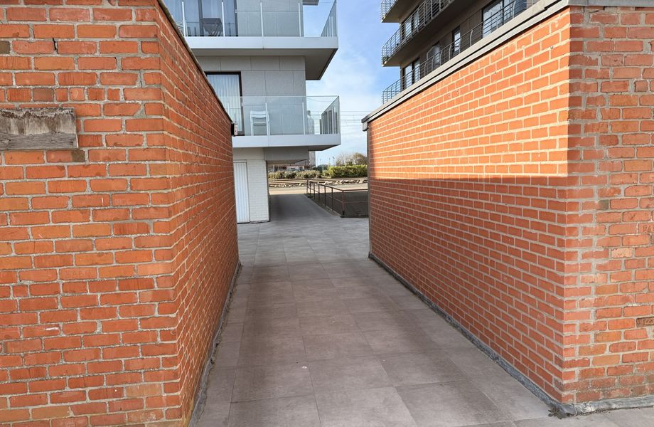 Gesloten garagebox te huur in Middelkerke