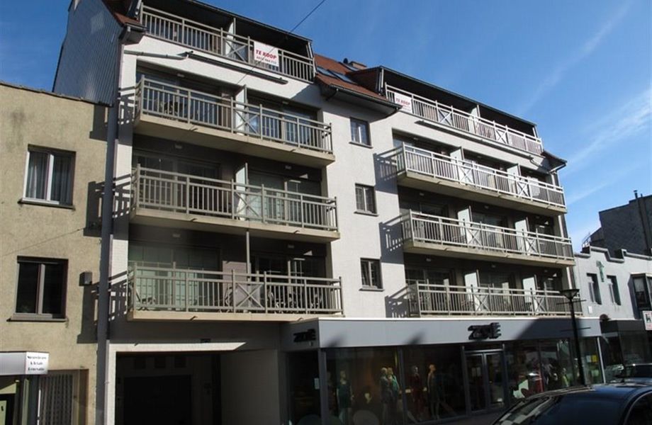 Gesloten garagebox te koop in Westende